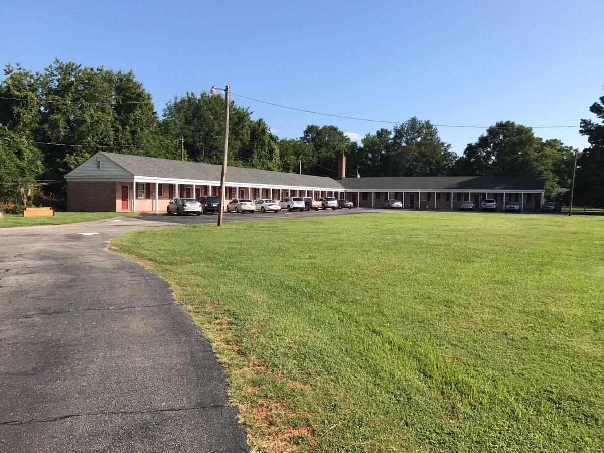Kenwood Court Motel Wilson Eksteriør bilde